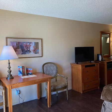 Miracle Springs Resort And Spa Desert Hot Springs Exterior photo